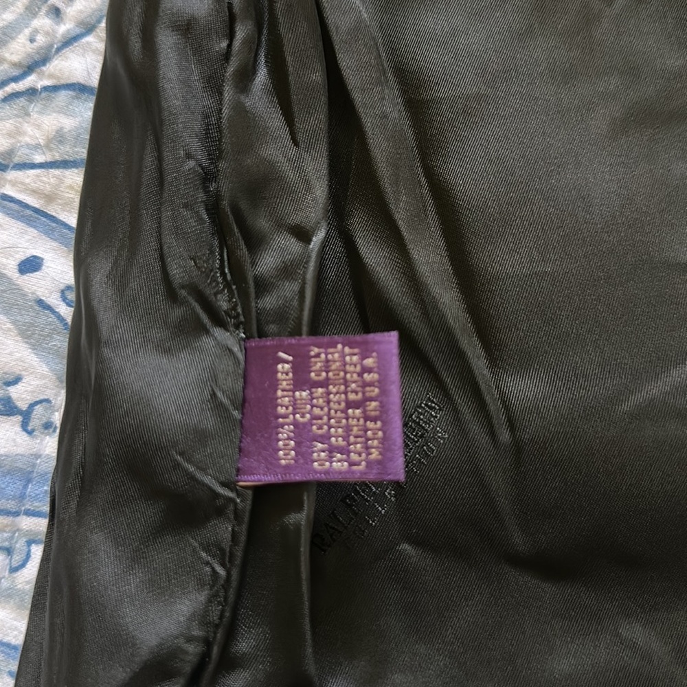 Buttery soft excellent condition black 100% leather.  Size 8. Purple label. - Picture 8 of 9